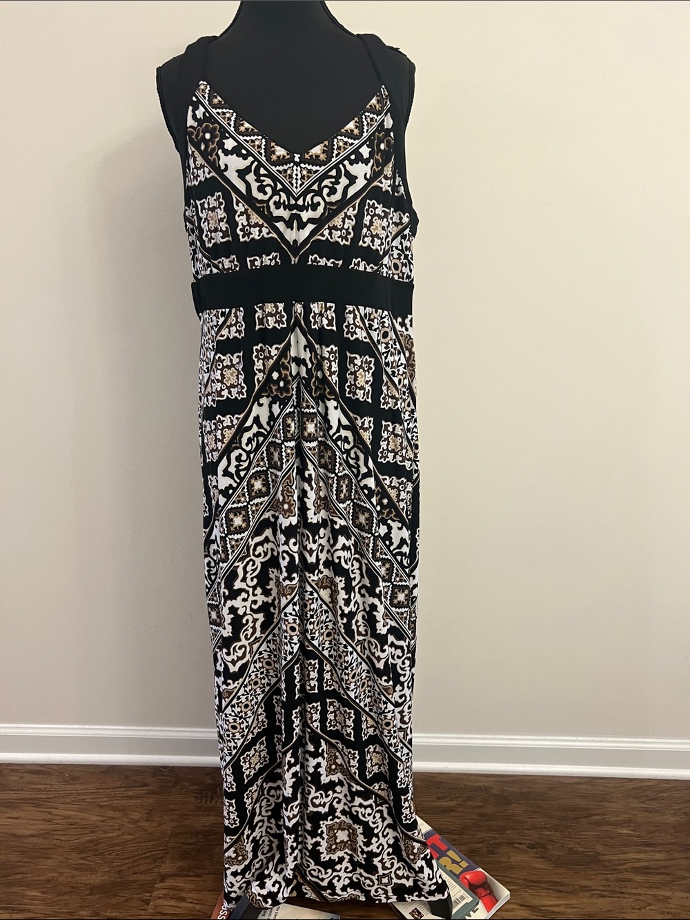 White House Black Market Black, White & Gold Printed V-Neck Maxi Dress